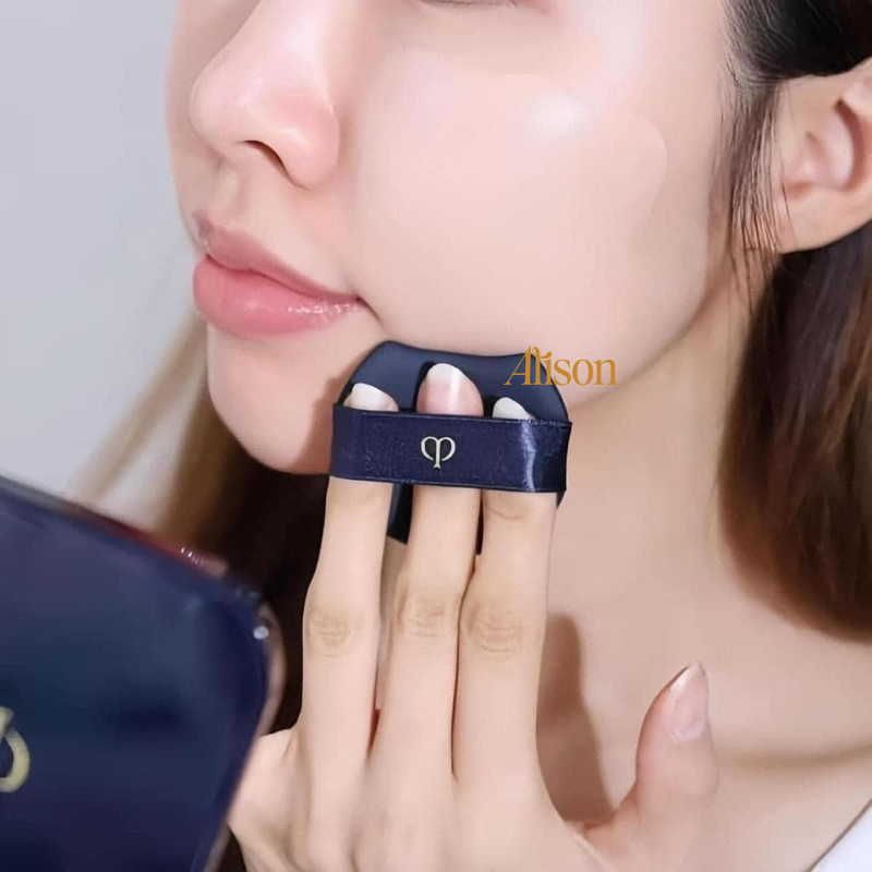 Lõi Cle De Peau Radiant Cushion Foundation Natural